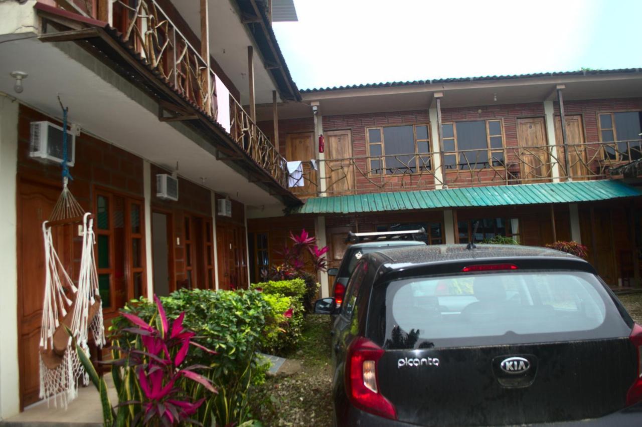 Hostal Tierra Y Mar Монтаньита Экстерьер фото