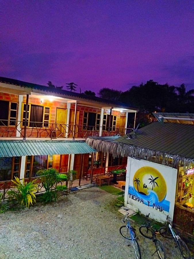 Hostal Tierra Y Mar Монтаньита Экстерьер фото